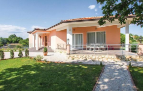Charmantes Ferienhaus In Marceljani Mit Privatem Pool